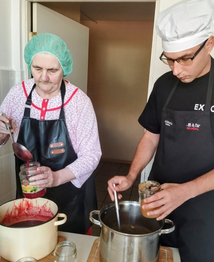 Verdama uogienė